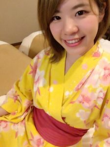 浴衣で自撮りする素人の女の子の破廉恥な写メがたまらんｗｗｗ